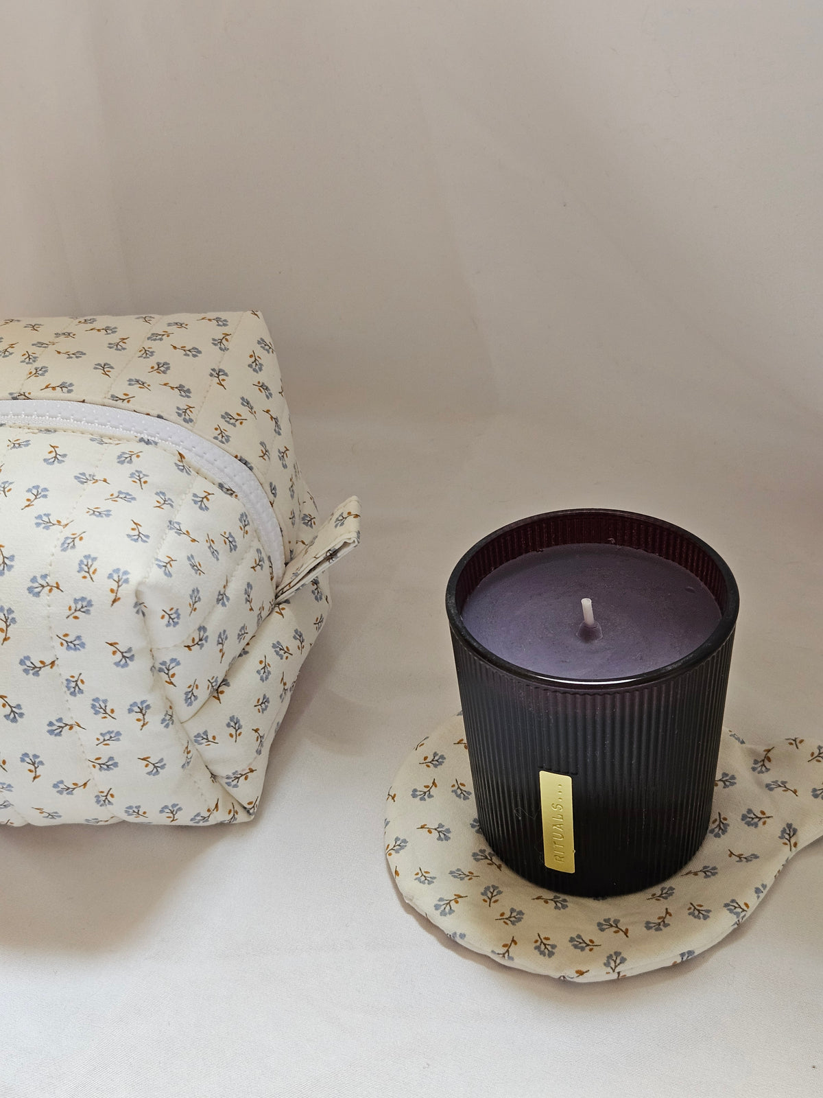 Trousse matelassée – Fleurs